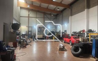 Entrepôt à vendre à Émerainville - 375 m²