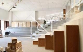 Entrepôt à vendre à Montigny-le-Bretonneux - 2 500 m²