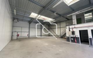 Entrepôt à vendre à Guibeville - 741 m²