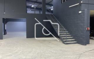 Entrepôt à vendre à Sainte-Geneviève-des-Bois - 1 900 m²