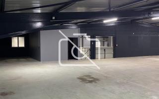 Entrepôt à vendre à Sainte-Geneviève-des-Bois - 1 900 m²