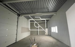 Entrepôt à louer à Clayes-sous-Bois - 370 m²