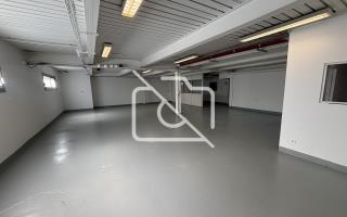 Entrepôt à louer à Les Ulis - 700 m²