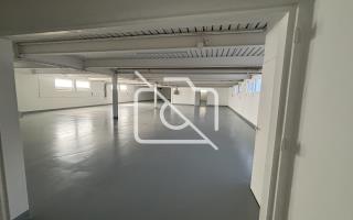 Entrepôt à louer à Les Ulis - 700 m²