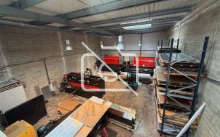 Entrepôt à vendre à Le Pin - 372 m²
