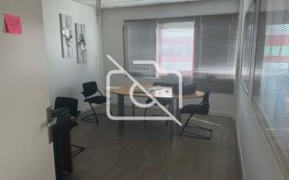 Entrepôt à vendre à Le Pin - 372 m²