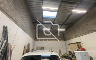 Entrepôt à louer à Élancourt - 287 m²