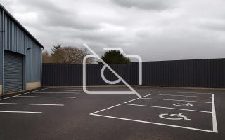 Local commercial à vendre à Valenton - 500 m²