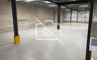 Entrepôt à louer à Magny-les-Hameaux - 1 248 m²