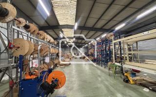 Entrepôt à louer à Trappes - 3 120 m²