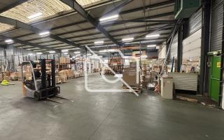 Entrepôt à louer à Trappes - 3 120 m²