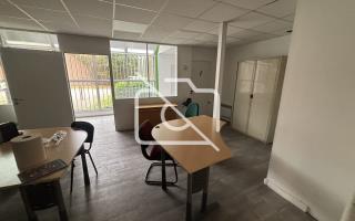 Entrepôt à louer à Trappes - 3 120 m²