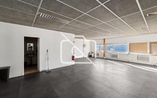 Entrepôt à vendre à Émerainville - 1 180 m²
