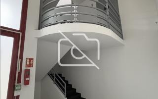 Entrepôt à louer à Élancourt - 764 m²