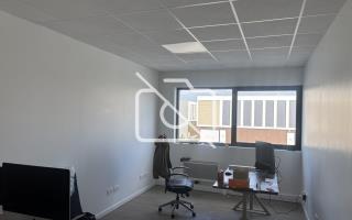 Entrepôt à louer à Bailly-Romainvilliers - 700 m²