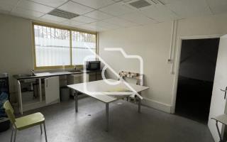 Entrepôt à louer à Buc - 592 m²