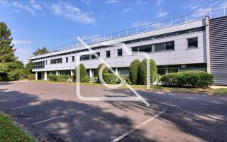 Entrepôt à louer à Tremblay-en-France - 3 384 m²