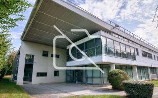 Entrepôt à louer à Tremblay-en-France - 3 384 m²