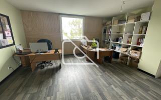 Entrepôt à louer à Saint-Pierre-du-Perray - 600 m²