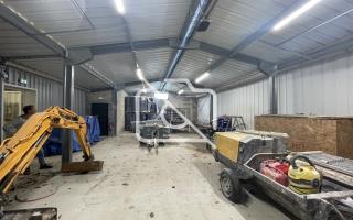 Entrepôt à louer à Saint-Pierre-du-Perray - 600 m²