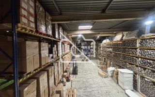 Entrepôt à vendre à Champigny-sur-Marne - 1 379 m²