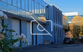 Entrepôt à louer à Saint-Denis - 1 571 m²