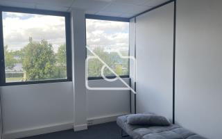 Entrepôt à louer à Montévrain - 1 318 m²