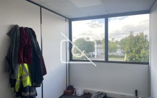 Entrepôt à louer à Montévrain - 1 318 m²