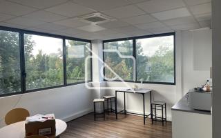 Entrepôt à louer à Montévrain - 1 318 m²