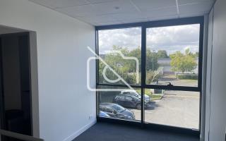 Entrepôt à louer à Montévrain - 1 318 m²