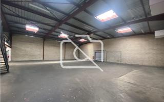 Entrepôt à louer à Dammartin-en-Goële - 420 m²