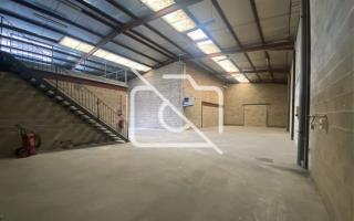 Entrepôt à louer à Dammartin-en-Goële - 420 m²