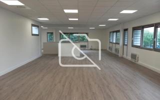 Entrepôt à louer à Tremblay-en-France - 458 m²