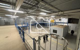 Entrepôt à louer à Coignières - 1 304 m²