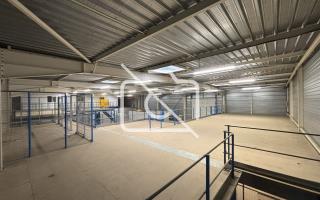 Entrepôt à louer à Coignières - 1 304 m²