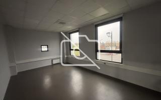 Entrepôt à louer à Coignières - 1 304 m²