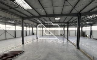 Entrepôt à vendre à Méré - 2 050 m²