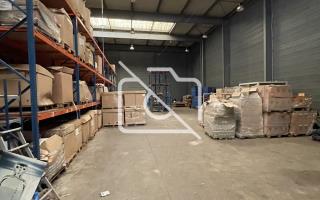 Entrepôt à vendre à Buc - 4 850 m²