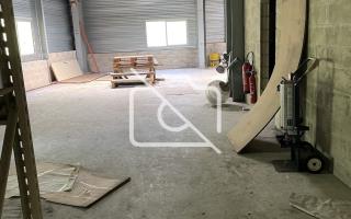 Entrepôt à vendre à Buc - 4 850 m²