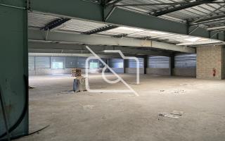 Entrepôt à vendre à Buc - 4 850 m²