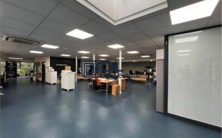 Entrepôt à vendre à Maurepas - 5 927 m²