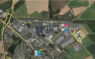 Entrepôt à vendre à Brie-Comte-Robert - 20 458 m²