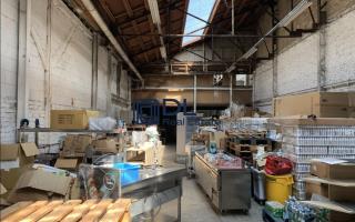 Entrepôt à louer à Villeneuve-Saint-Georges - 418 m²