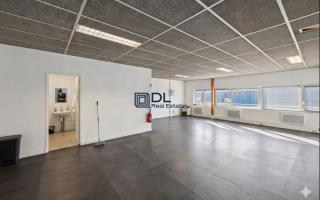 Entrepôt à vendre à Pontault-Combault - 650 m²