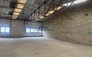 Entrepôt à louer à Lagny-sur-Marne - 300 m²