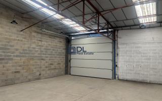 Entrepôt à louer à Lagny-sur-Marne - 300 m²