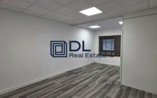 Entrepôt à louer à Roissy-en-Brie - 215 m²