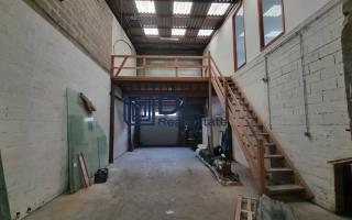 Entrepôt à louer à Roissy-en-Brie - 482 m²