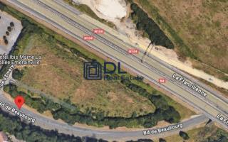 Terrain à vendre à Émerainville - 14 800 m²