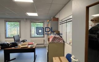 Entrepôt à louer à Buc - 1 470 m²